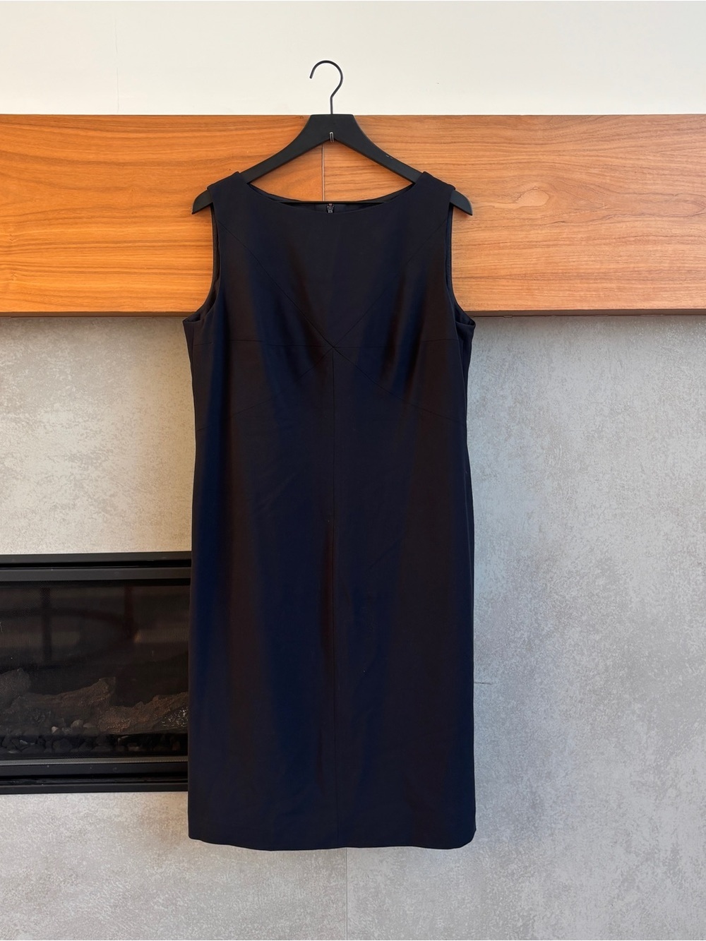 Escada Knee Length In Dark Navy, Size 42/ US 10‎